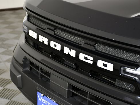 Used 2021 Ford Bronco Sport Outer Banks w/ Outer Banks Package (96D) image 11