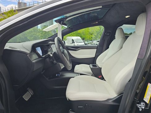 Used 2020 Tesla Model X Performance image 24