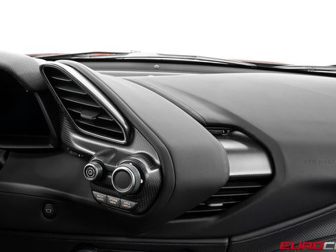 Used 2019 Ferrari 488 Pista Coupe RWD image 36