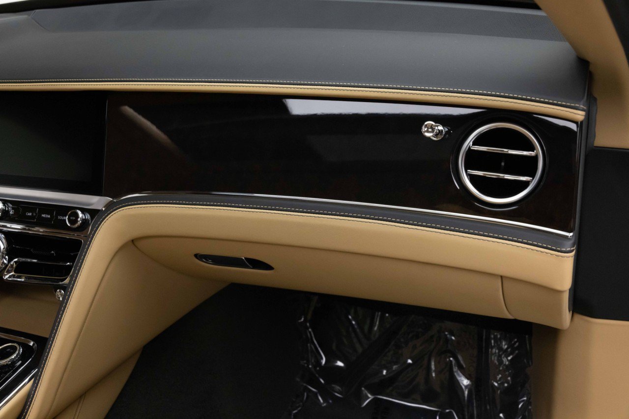 Used 2022 Bentley Flying Spur W12 AWD/4WD image 34