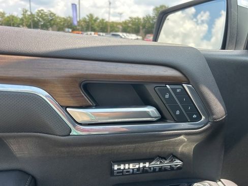 Used 2024 Chevrolet Silverado 1500 High Country w/ High Country Premium Package image 11