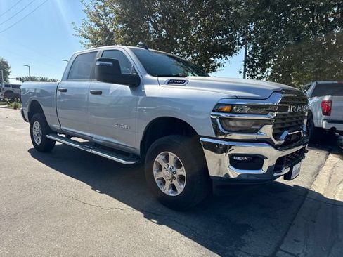 Used 2026 RAM 2500 Big Horn AWD/4WD image 2