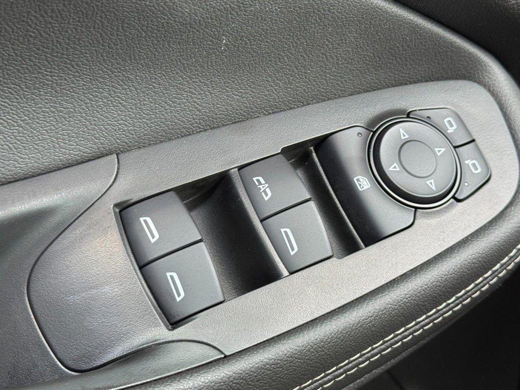 Used 2025 Buick Encore GX Preferred FWD image 24