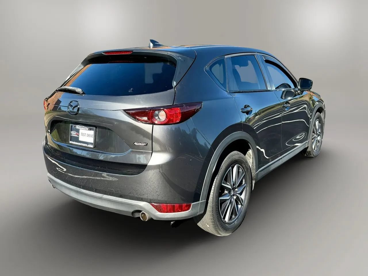 Used 2018 MAZDA CX-5 Touring w/ Preferred Equipment Package FWD image 5