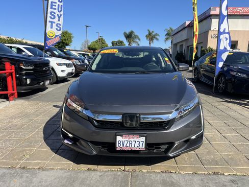 Used 2018 Honda Clarity Plug-In Hybrid image 3