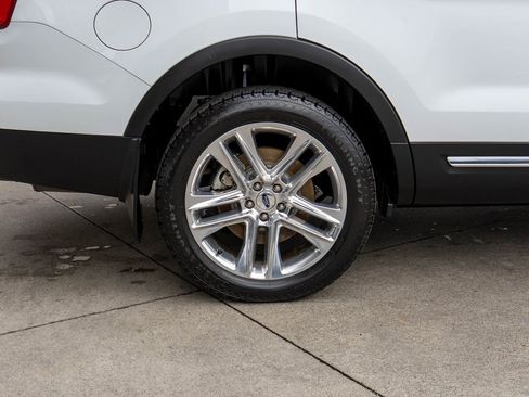 Used 2017 Ford Explorer XLT w/ Equipment Group 202A image 35