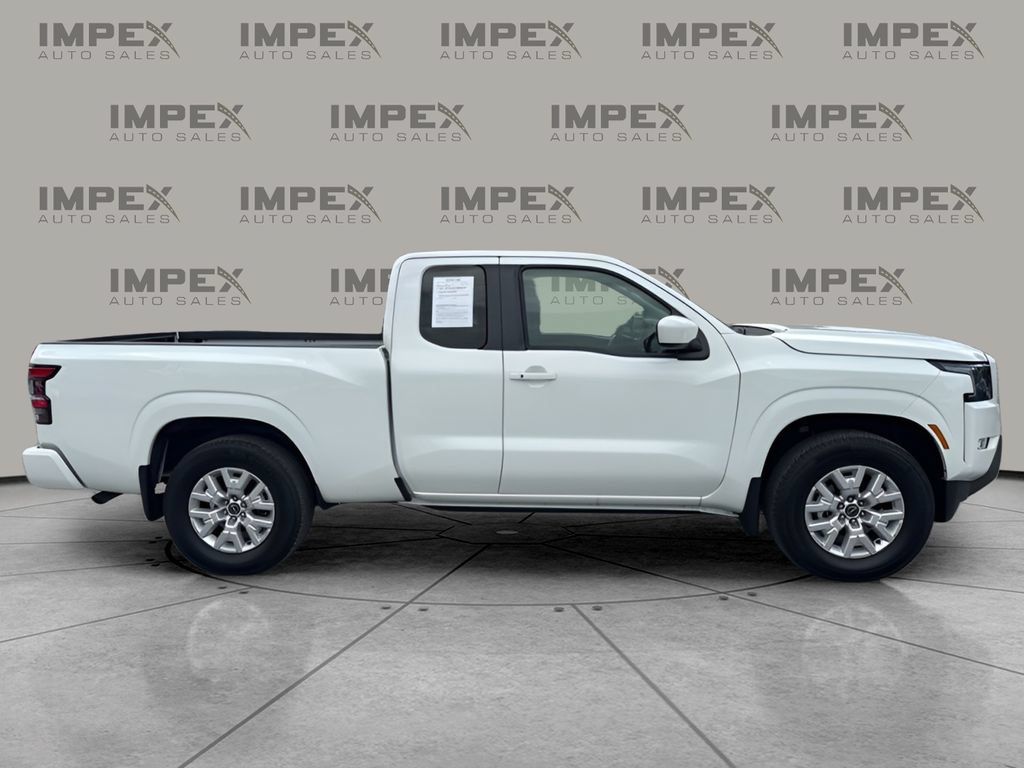 Used 2024 Nissan Frontier SV w/ SV Convenience Package RWD image 6