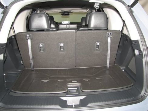 Certified 2025 Honda Pilot Touring image 17