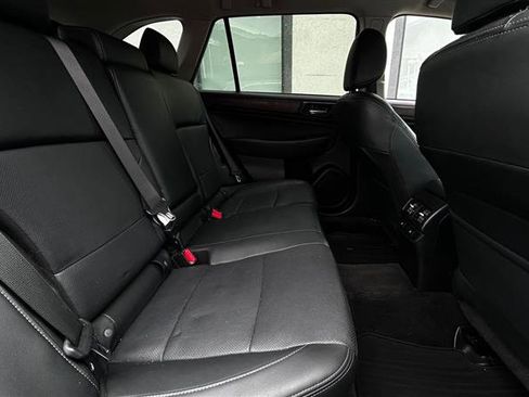 Used 2015 Subaru Outback 2.5i Limited image 18