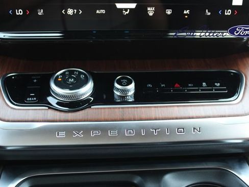 New 2027 Ford Expedition King Ranch RWD image 15