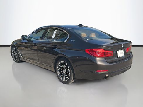 Used 2019 BMW 530e xDrive w/ Convenience Package image 5