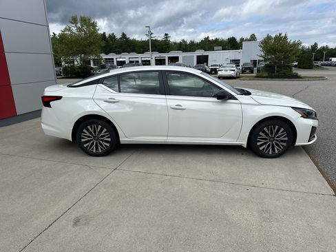 New 2026 Nissan Altima 2.5 SV AWD/4WD image 8