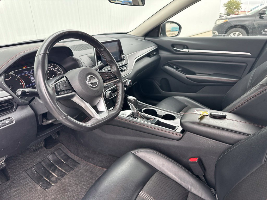 Used 2024 Nissan Altima 2.5 SR FWD image 15