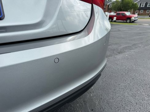 Used 2024 Chevrolet Malibu LT image 9