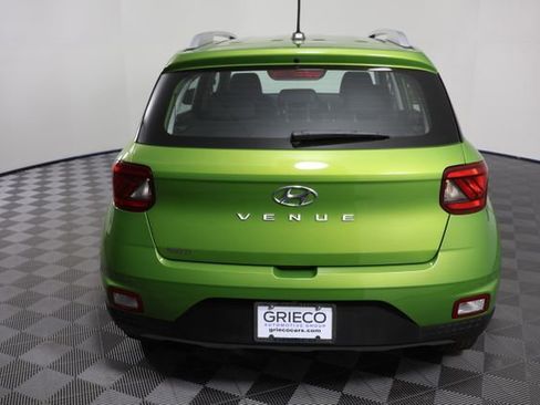 Used 2023 Hyundai Venue SEL w/ Cargo Package image 7