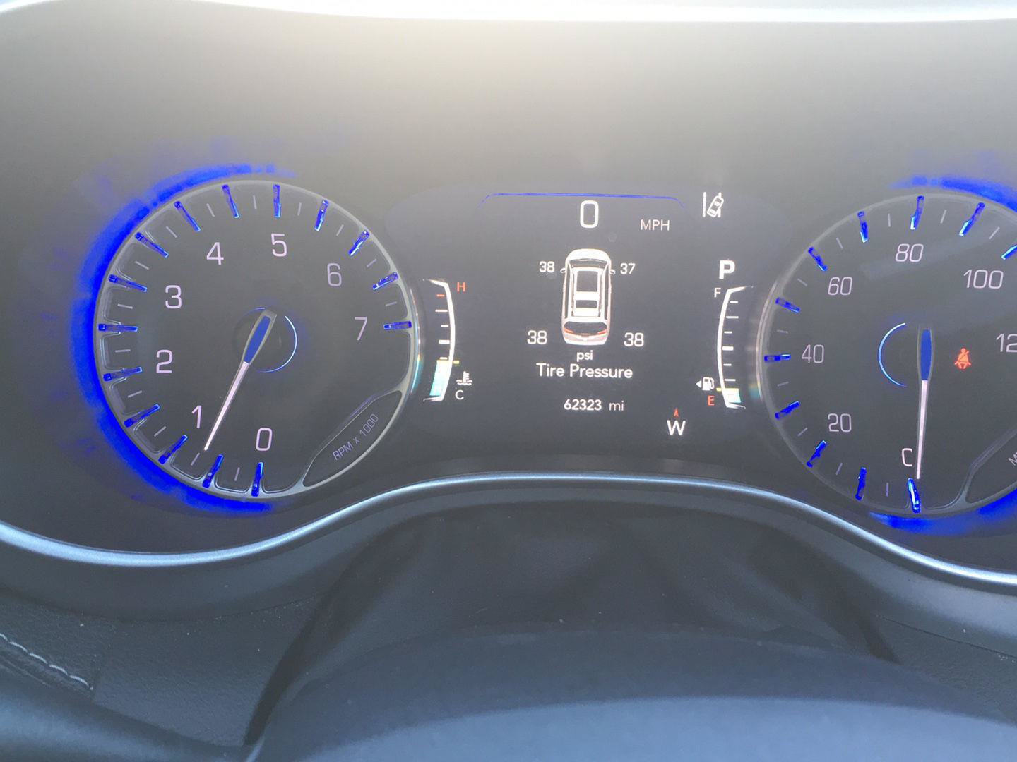 Used 2023 Chrysler Pacifica Touring FWD image 12