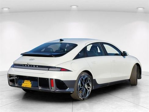 New 2025 Hyundai Ioniq 6 SEL image 5