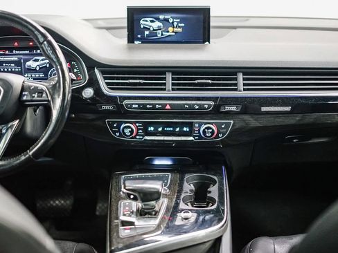 Used 2017 Audi Q7 3.0T Prestige image 12