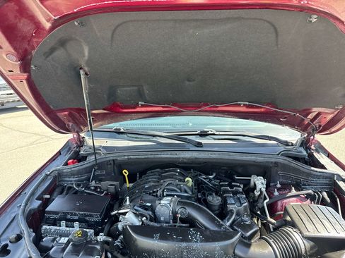 Used 2018 Jeep Grand Cherokee Altitude AWD/4WD image 9