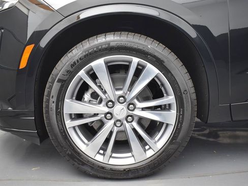 Used 2024 Cadillac XT6 Premium Luxury image 8