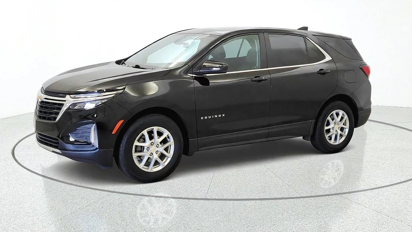 Used 2023 Chevrolet Equinox LT FWD image 4