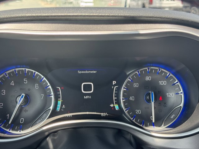 New 2027 Chrysler Pacifica Select AWD/4WD image 27
