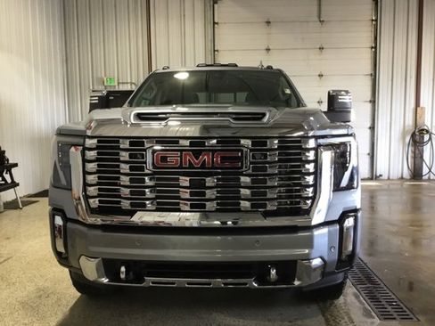 New 2025 GMC Sierra 2500 Denali w/ Denali Reserve Package image 6