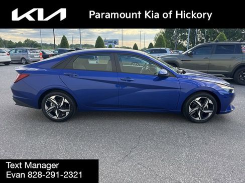 Used 2023 Hyundai Elantra SEL w/ Convenience Package FWD image 8