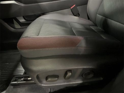 Used 2025 Chevrolet Equinox RS w/ Safety and Technology Package image 18