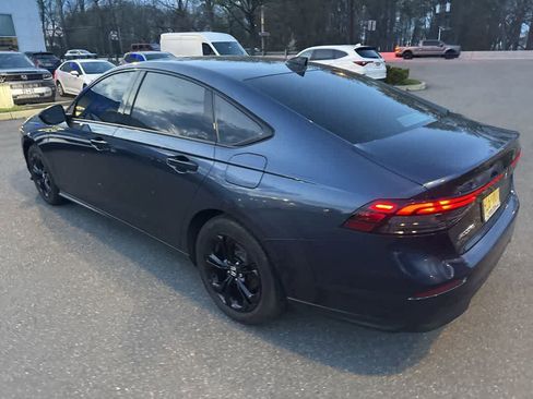 Used 2025 Honda Accord SE image 18