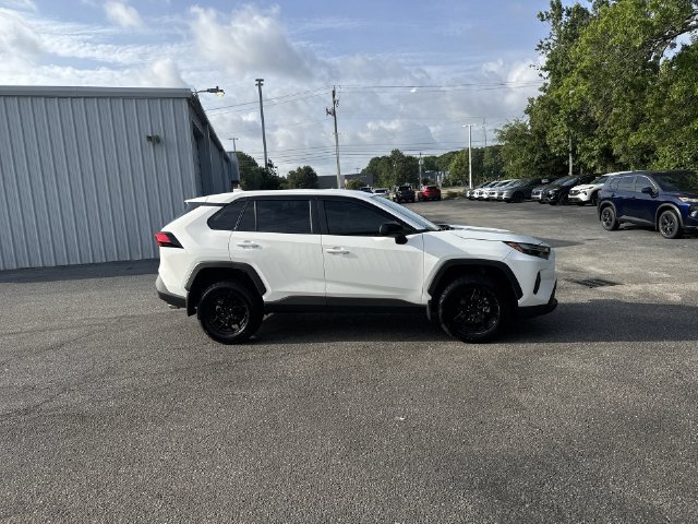 Used 2025 Toyota RAV4 LE FWD image 4