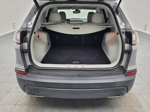 Used 2021 Jeep Cherokee Latitude Lux w/ Comfort/Convenience Group AWD/4WD image 29