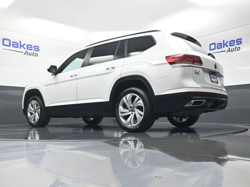 Used 2021 Volkswagen Atlas SE w/ Towing Package image 43