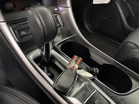 Used 2022 Subaru Ascent Limited w/ Technology Package image 22