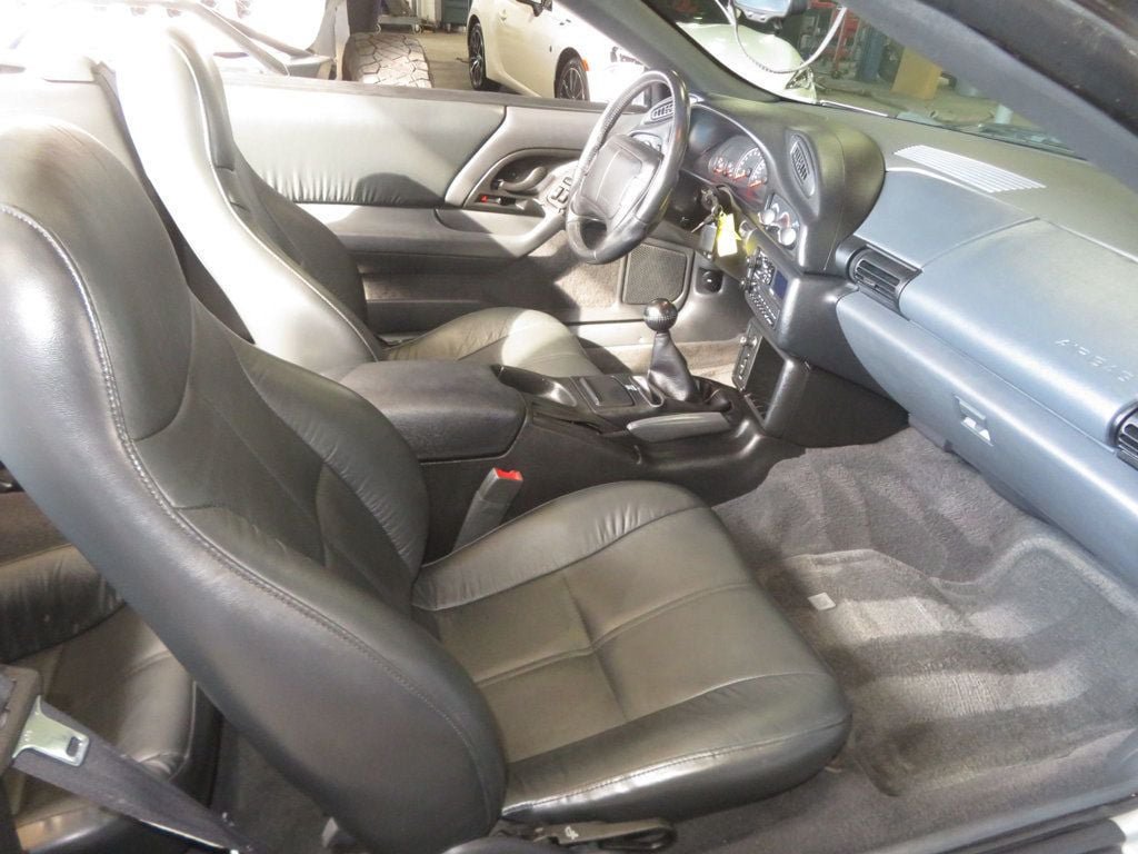 Used 1995 Chevrolet Camaro Z28 RWD image 23