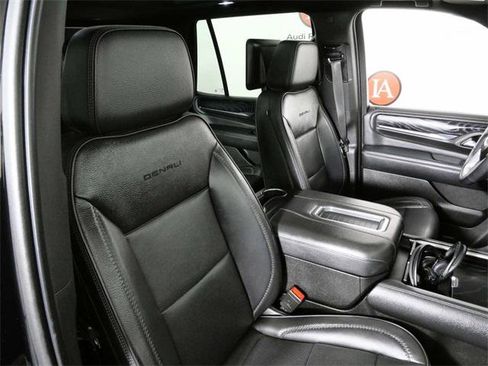 Used 2021 GMC Yukon Denali image 13