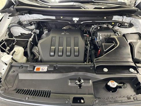 Used 2022 Mitsubishi Eclipse Cross SE image 28