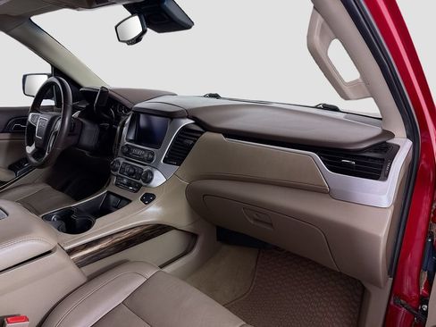 Used 2015 GMC Yukon XL SLT w/ Open Road Package AWD/4WD image 32