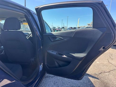 Used 2025 Chevrolet Malibu LT image 17