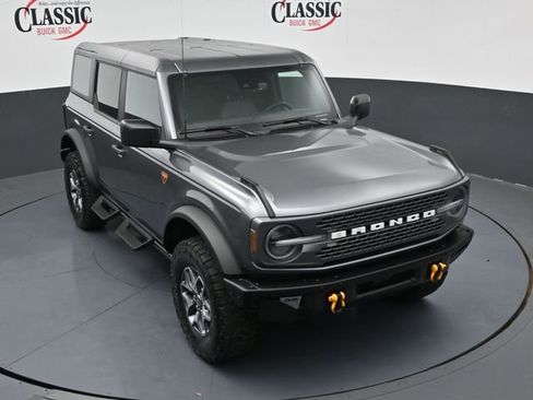 Used 2024 Ford Bronco Badlands image 20