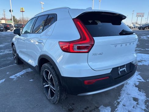 Used 2023 Volvo XC40 B5 Core w/ Protection Package Premier image 8
