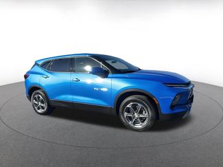 Used 2025 Chevrolet Blazer LT FWD video 2