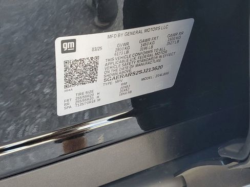 Used 2025 Buick Enclave Preferred image 50