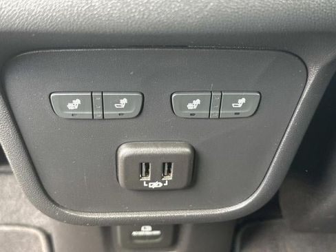 Used 2020 GMC Terrain Denali w/ Denali Premium Package FWD image 16