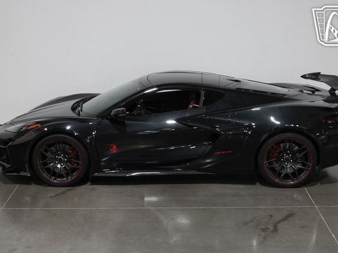 Used 2023 Chevrolet Corvette Z06 image 12
