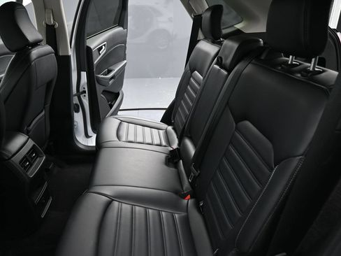 Used 2024 Ford Edge SEL AWD/4WD image 15