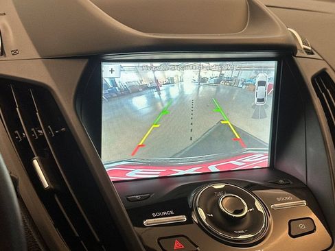 Used 2019 Ford Escape Titanium FWD image 19