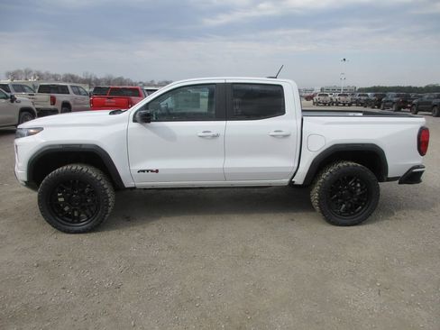 New 2026 GMC Canyon AT4 image 9