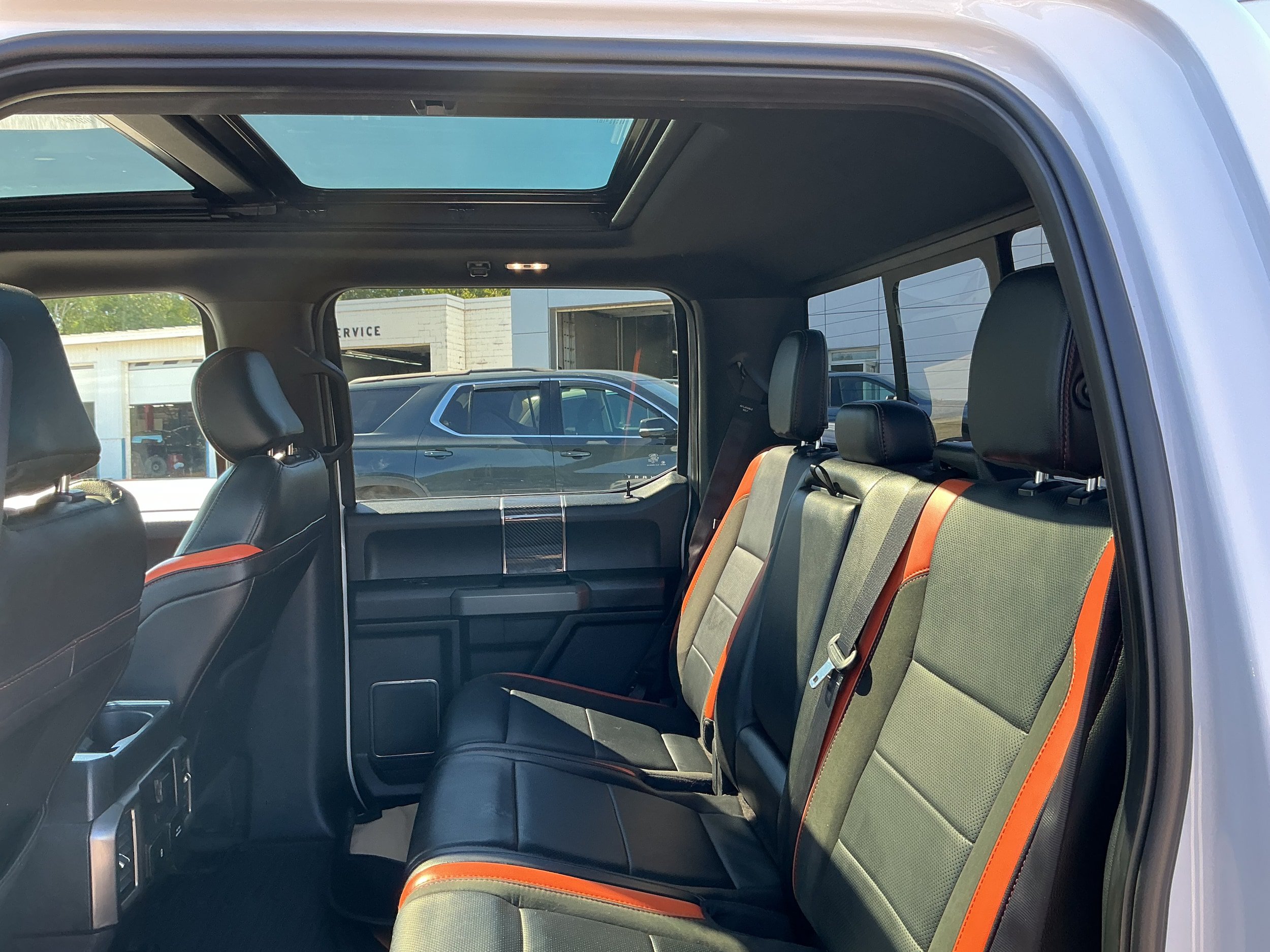 Used 2018 Ford F150 Raptor w/ Equipment Group 802A Luxury AWD/4WD image 10