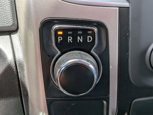 Used 2017 RAM 1500 Classic SLT RWD image 15